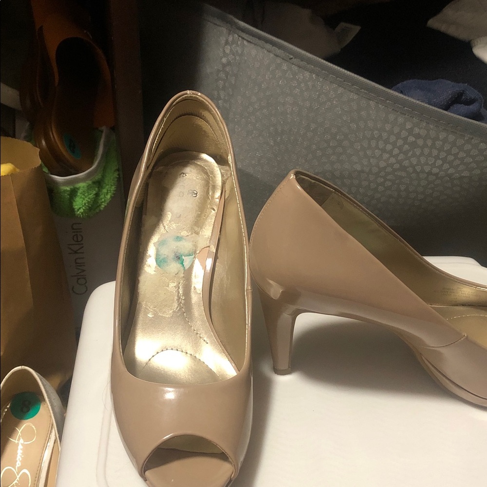 Bandolino Nude Peep Toe Heels